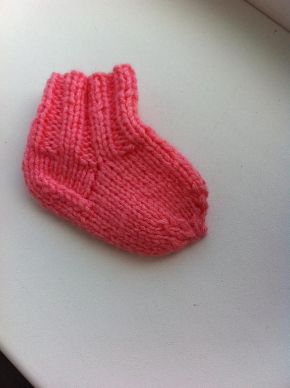 Связался носочек)))