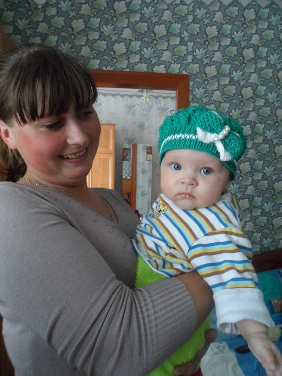 Беретик для крестницы