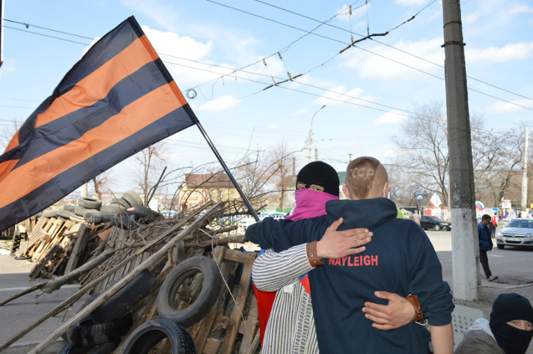 Луганск 9.04.2014г.Очень много фото!