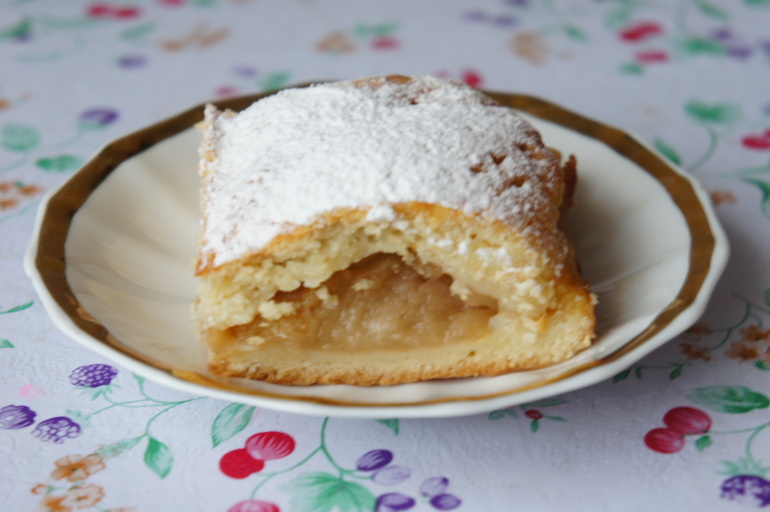 Сочный яблочный пирог