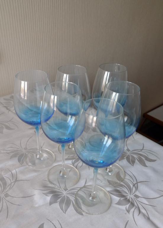 Бокалы для вина и стаканы Москва