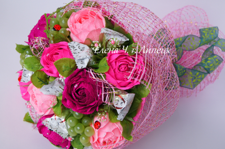 пара букетов