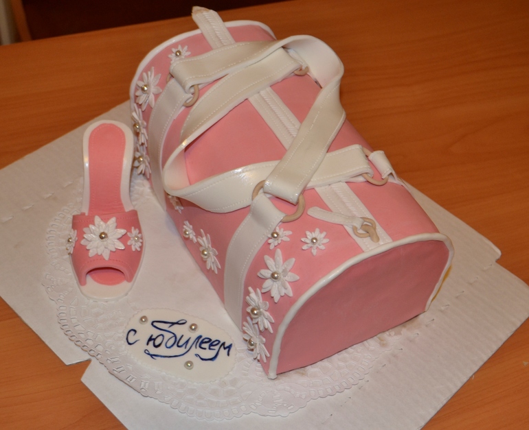 На юбилей удивительной девушке.