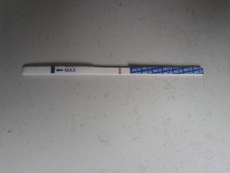 Девочки плиззз!!!Кто умеет затемните,я вроде вижу призрак за 7 лет!!!!!!!