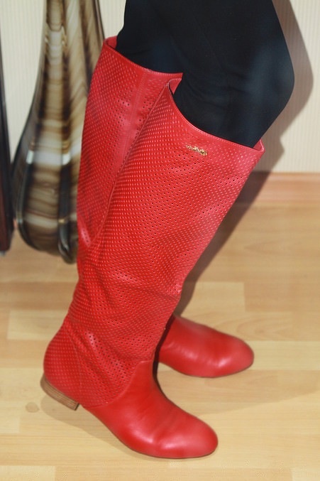 Продам новые летние сапожки  Vitacci 37р 4400р