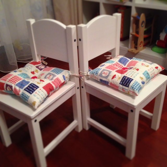 подушки на детские стульчики.