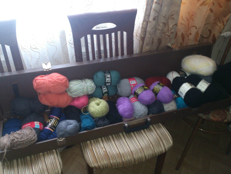 пряжа!только сегодня отдам за 1000 все!!!!!!!!!!!!!!!!!!!!!!!!!