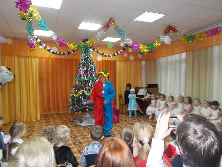 Фото и видео с утренников.