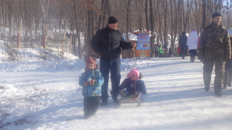 Немного о нас и новогодних каникулах)