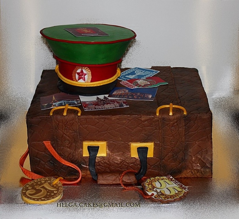 Чемодан с фуражкой))