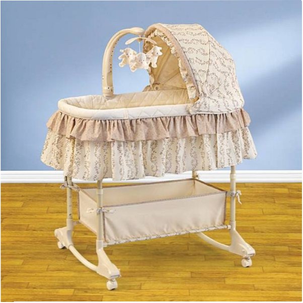 Приучить ребенка к новому месту или пока не трогать?