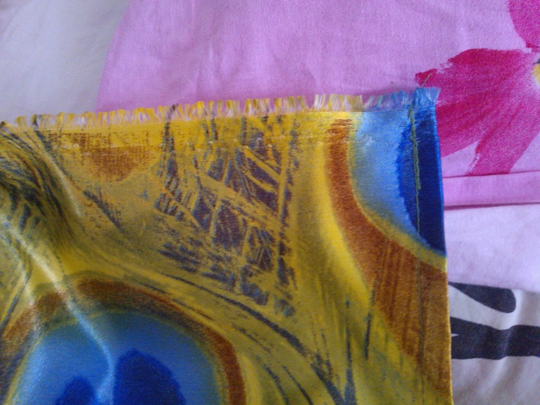 в чем ошибка? простынь из атласа