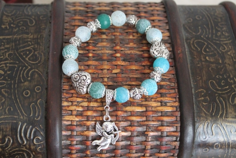 Мои первые браслетики!