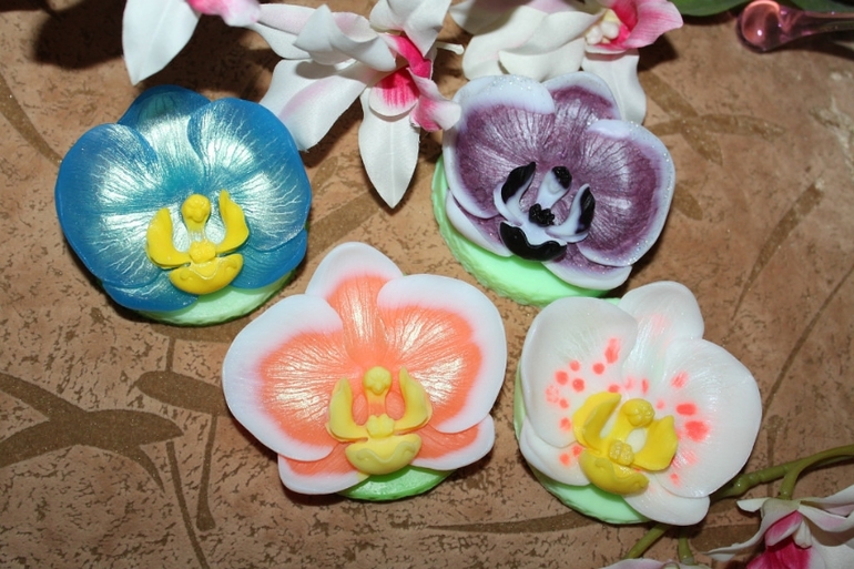 К февральско-мартовским праздникам!