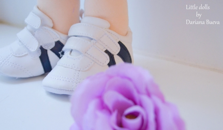 Еще одна девочка)