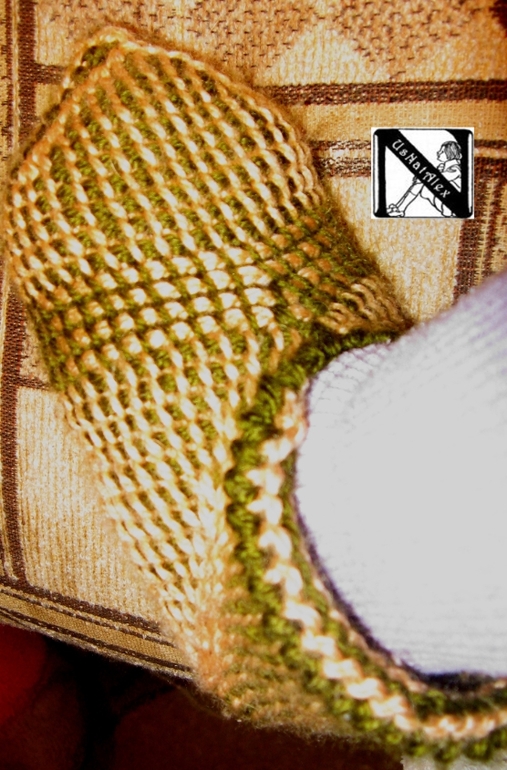 Круговое тунисское вязание - реализация: носочки-тапочки