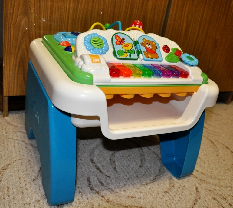 Б/у Музыкальный игровой столик Chicco Modo, 2500 руб.