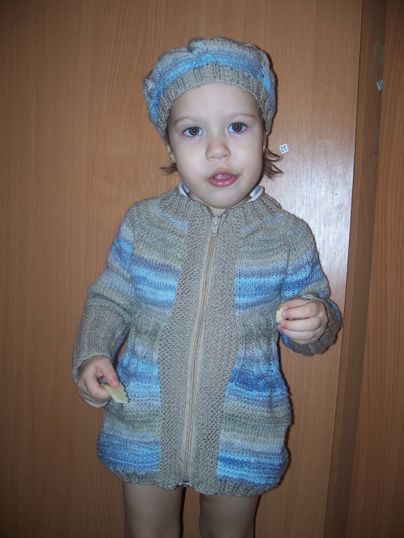 Кофточка и берет на весну