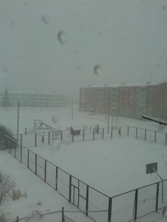 Весна все шутит!