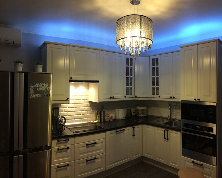 вопрос про обои на кухне.......