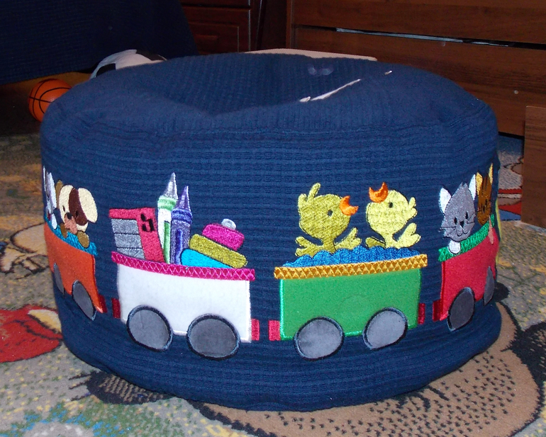 Пуфик-паровозик!)))