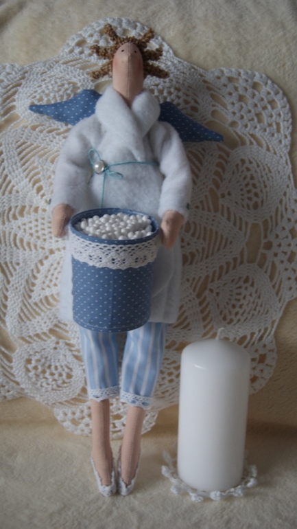 Xранительница ватныx палочек.