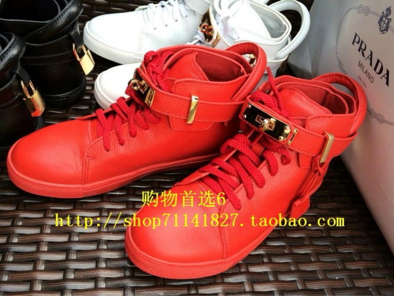 Модные кроссовки