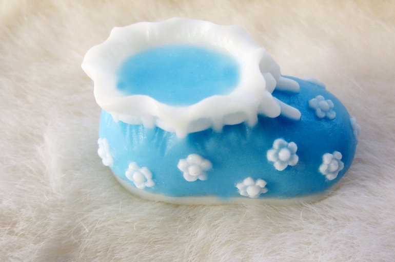 С новорожденным!