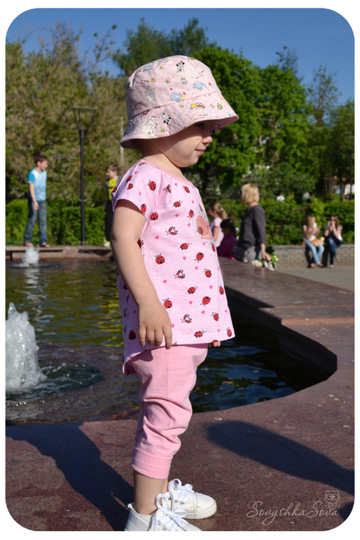 Розовая туника.