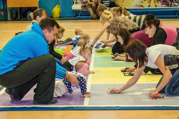 В Алтайском крае состоялся "Забег младенцев"