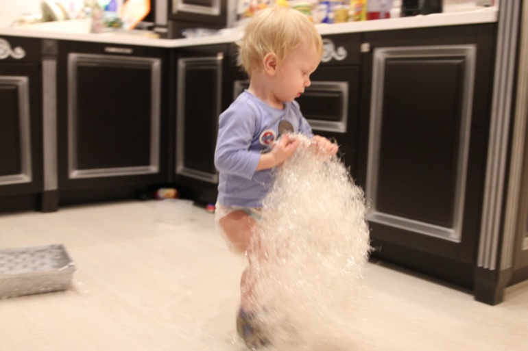 календарь ожидания праздника или рождественский вертеп