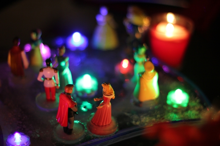 мама полезла в морозилку....