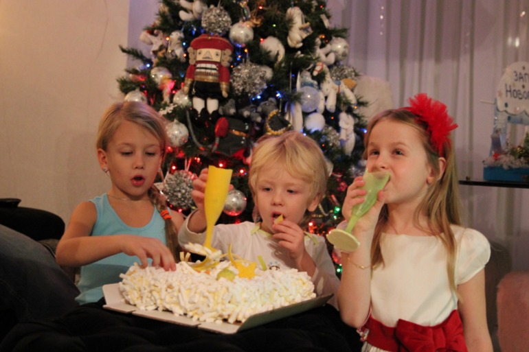 Новый год с друзьями!)