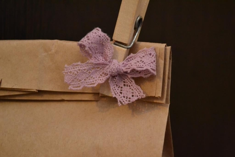 В подарок подруге.