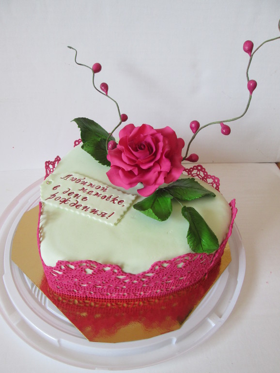 Торт с розой