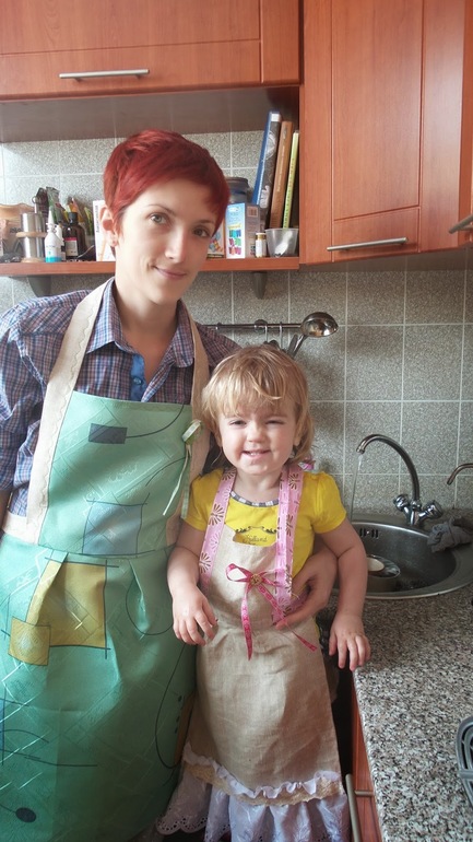 Сшились фартуки