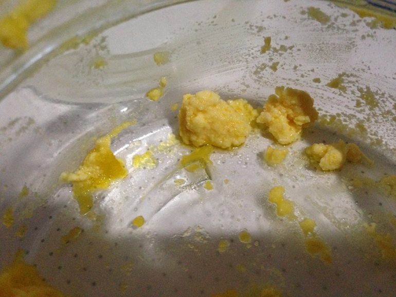 Чудесная желтая маска