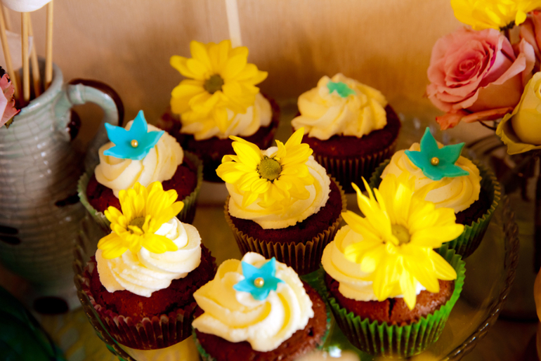 Сладкий стол на годовасие...