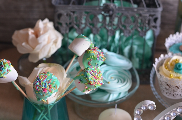 Набор сладостей в стиле Тиффани...