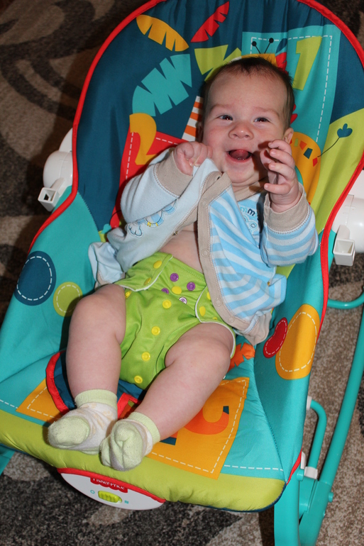 улыбашка ))))))))))) самый позитивный чел в нашей семье- заряжает нас ЛЮБОВЬЮ !!!