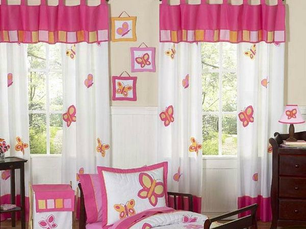 Порхающие бабочки для девочки