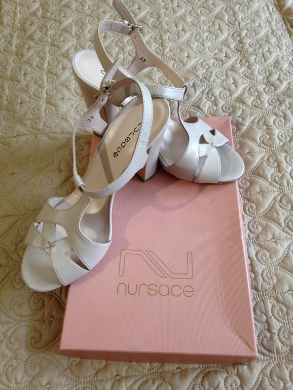 Шикарные босоножки фирмы nursace