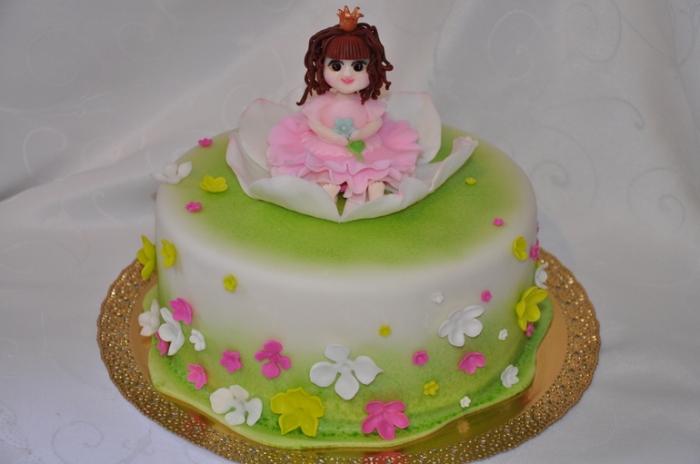 Куколка!!!! В цветке!!!!