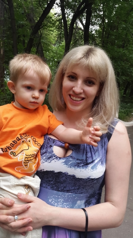 1 год и 7 месяцев)))