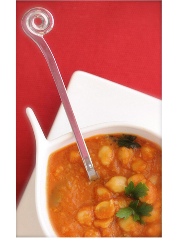 Нут в томатном соусе