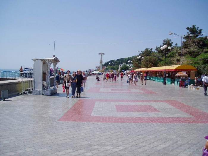 Знакомлю с Алуштой)