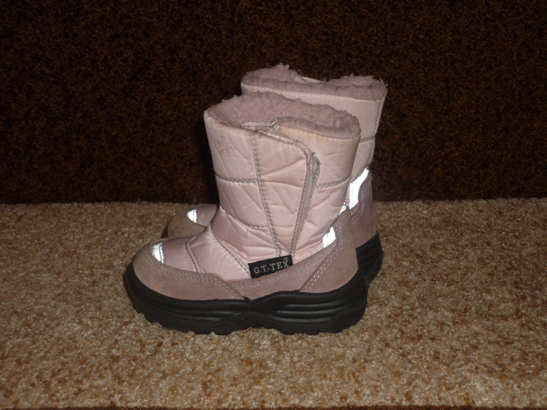 Продам обувь б/у для девочки размеры от 19 до 26