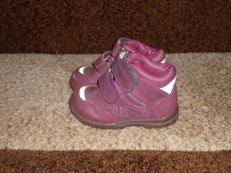 Продам обувь б/у для девочки размеры от 19 до 26