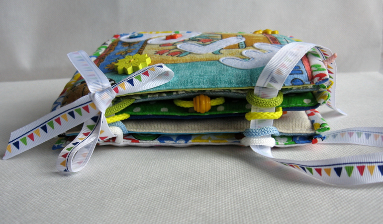 Развивающая книжечка.