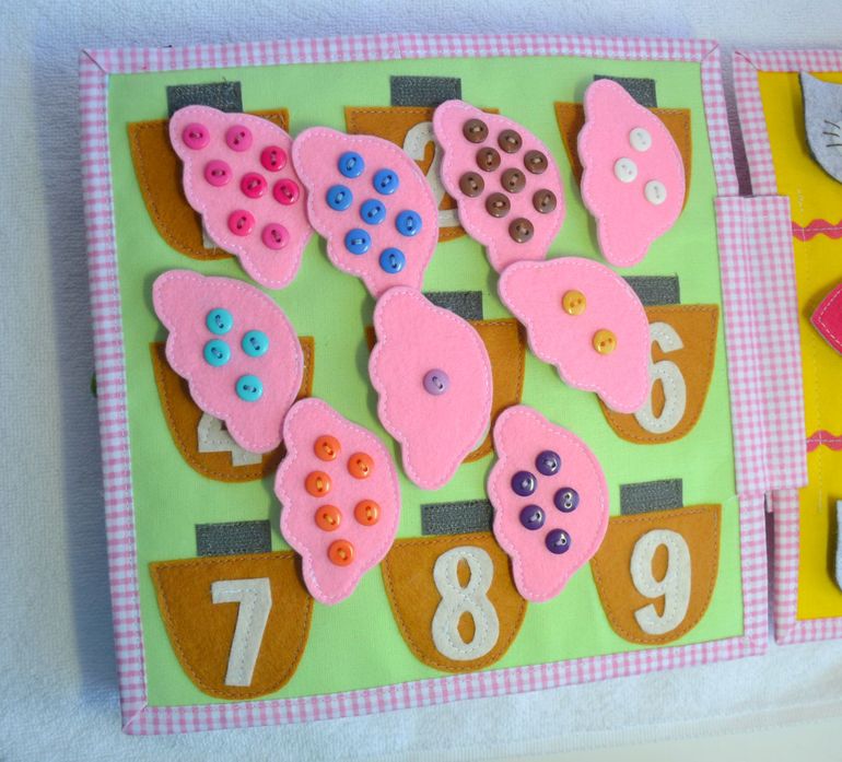 Именная развивающая книжечка)